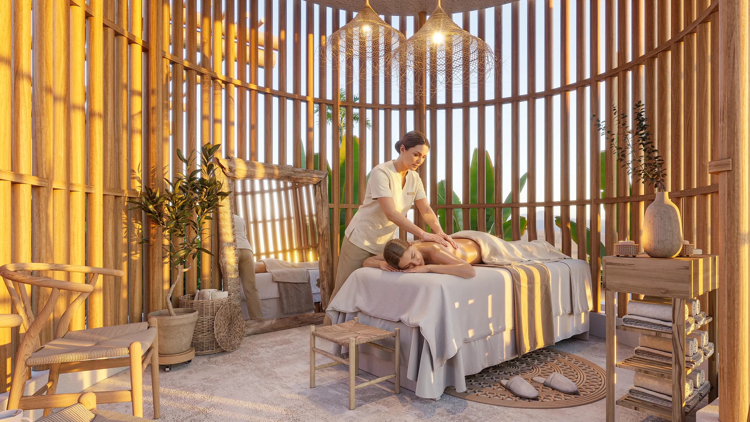 Massagem numa sala cercada por ripas de madeira.